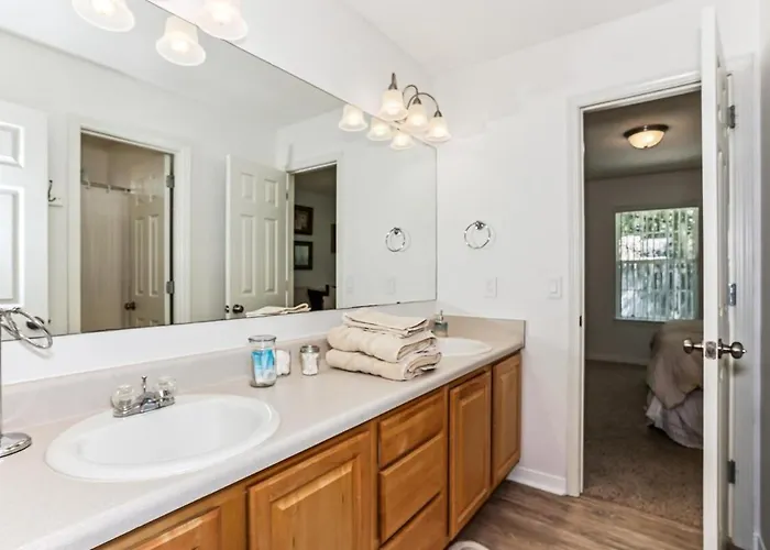 Warm And Inviting 4br Home, Perfect For Families * Pensacola